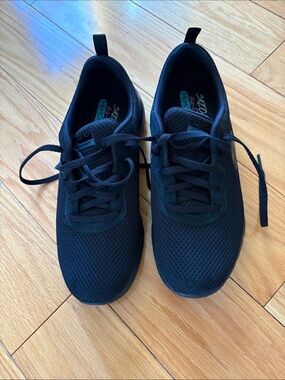 Skechers Women's Black Mesh Lace-Up Memory Foam Sneakers